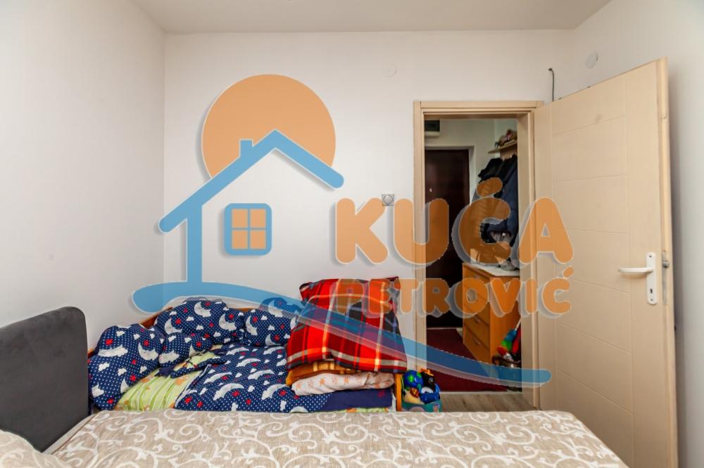 Slika 5 - Stan u zgradi, novogradnja, uknjižen, grejanje na struju, oglas ID p-015306