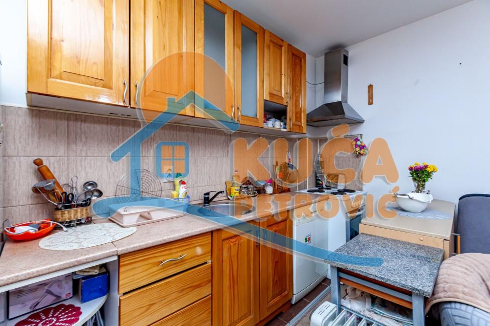 Slika 7 - Stan u zgradi, novogradnja, uknjižen, grejanje na struju, oglas ID p-015306