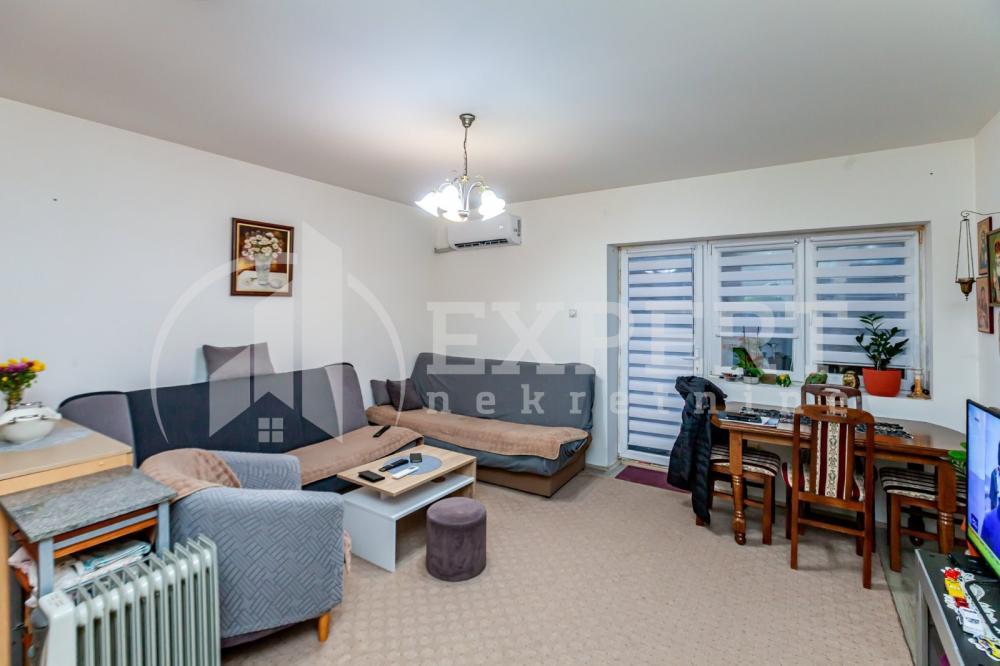 Glavna slika -Stan u zgradi, novogradnja, uknjižen, grejanje na struju, oglas ID p-015306