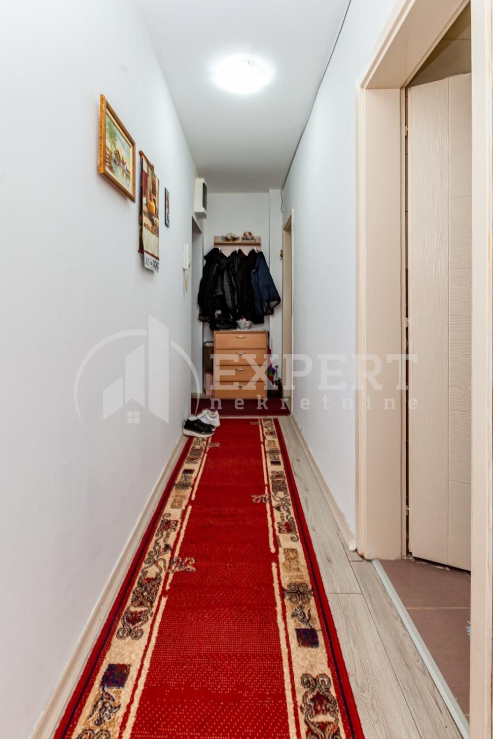 Slika 3 - Stan u zgradi, novogradnja, uknjižen, grejanje na struju, oglas ID p-015306