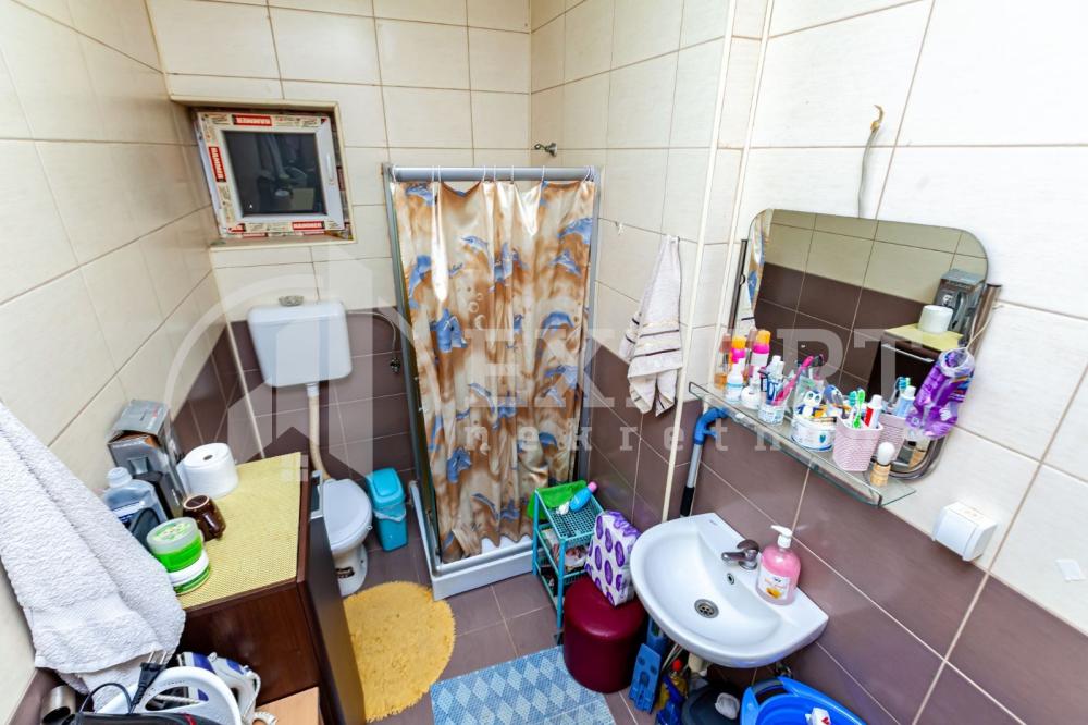 Slika 8 - Stan u zgradi, novogradnja, uknjižen, grejanje na struju, oglas ID p-015306