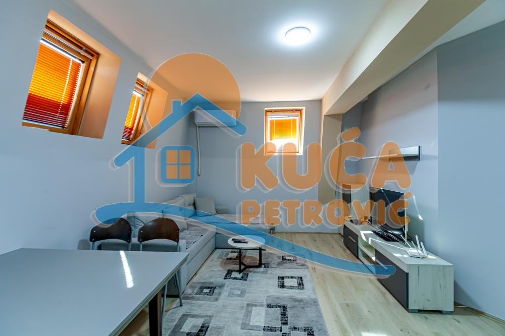 Slika 1 - Stan u zgradi, uknjižen, grejanje na struju, oglas ID p-015317