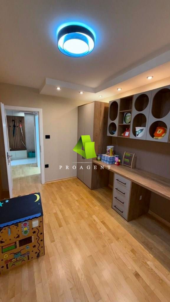 Slika 9 - Lux četvorosoban stan sa stvarima i PDV-om na Paliluli ID#7445