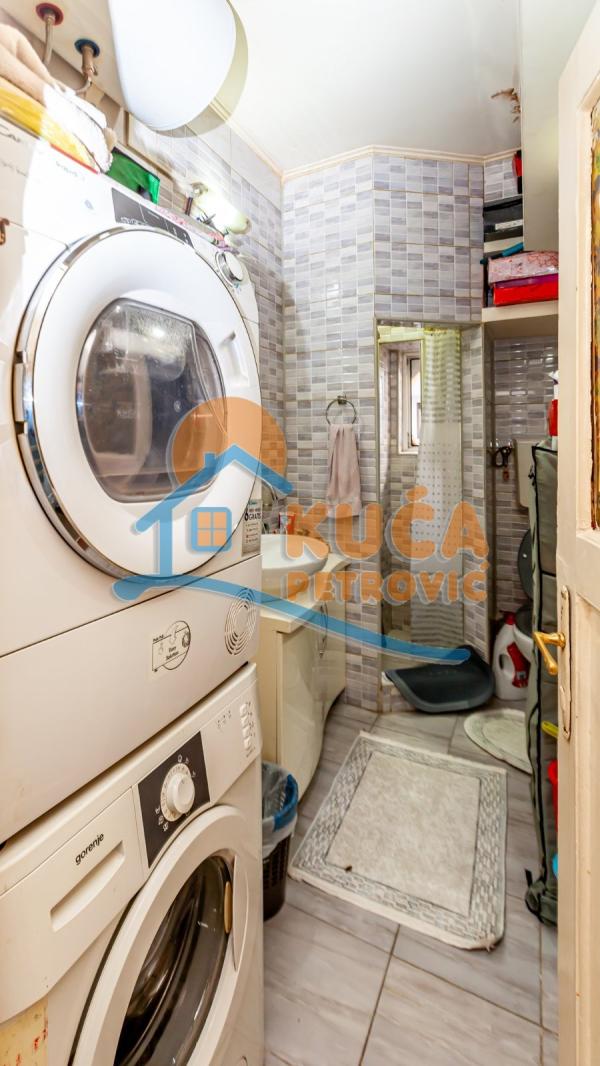 Slika 6 - Stan u zgradi, uknjižen, grejanje na struju, oglas ID p-015374