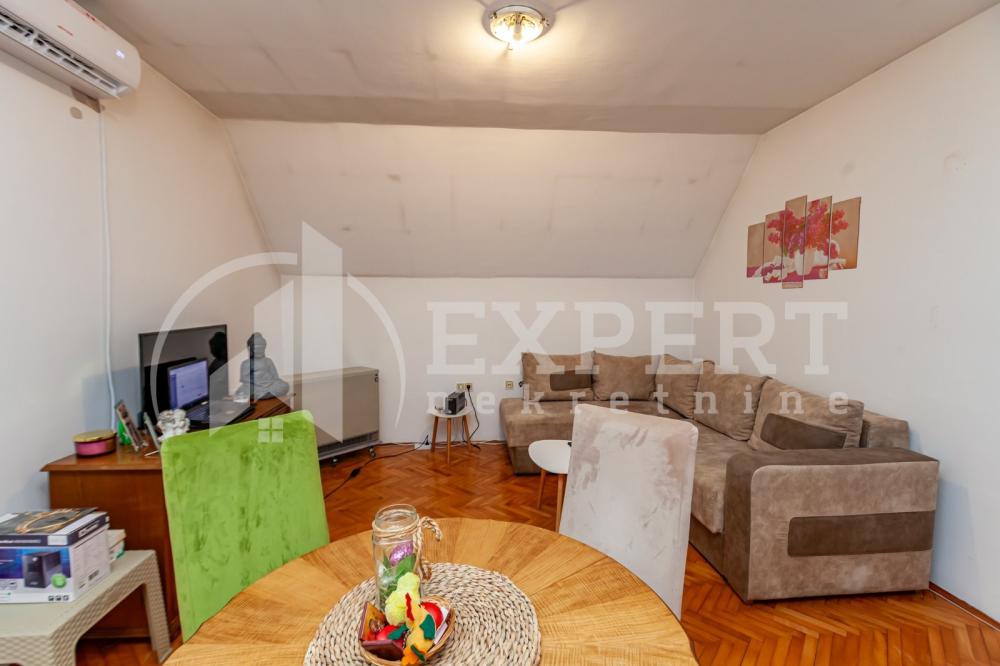 Slika 1 - Stan u zgradi, uknjižen, grejanje na struju, oglas ID p-015379