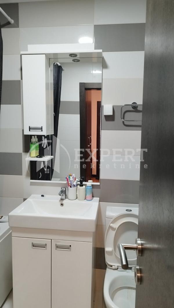 Slika 9 - Stan u zgradi, novogradnja, uknjižen, grejanje na struju, oglas ID p-015369