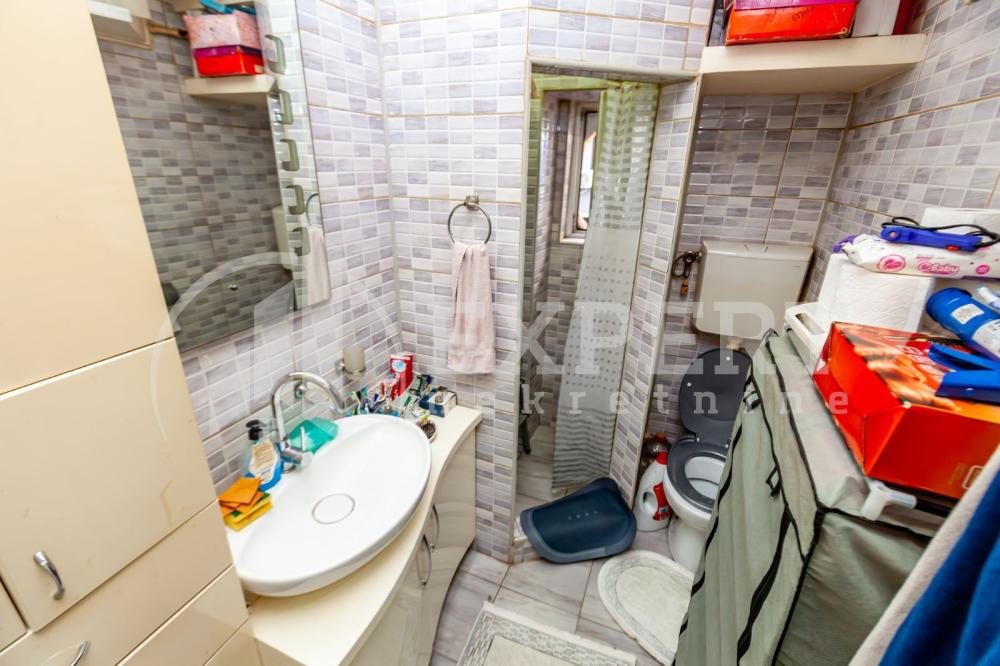 Slika 7 - Stan u zgradi, uknjižen, grejanje na struju, oglas ID p-015374