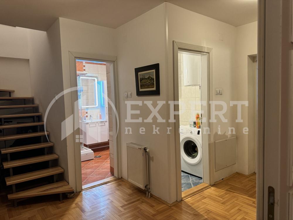 Slika 11 - Stan u zgradi, uknjižen, centralno grejanje, oglas ID p-014153