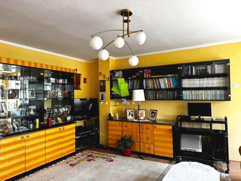 Slika 3 - Lep trosoban stan kod Doma zdravlja ID#7462