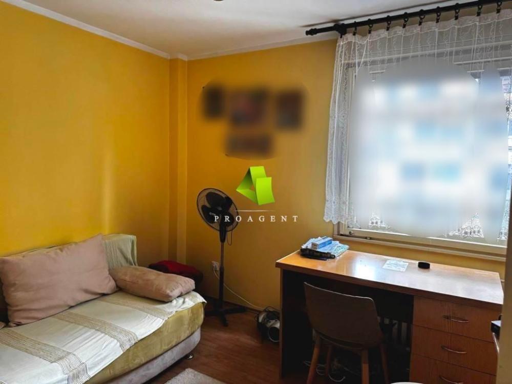 Slika 7 - Lep trosoban stan kod Doma zdravlja ID#7462