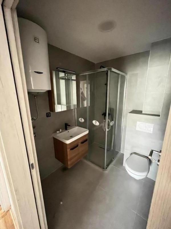 Slika 6 - Useljiva novogradnja u strogom centru Niša