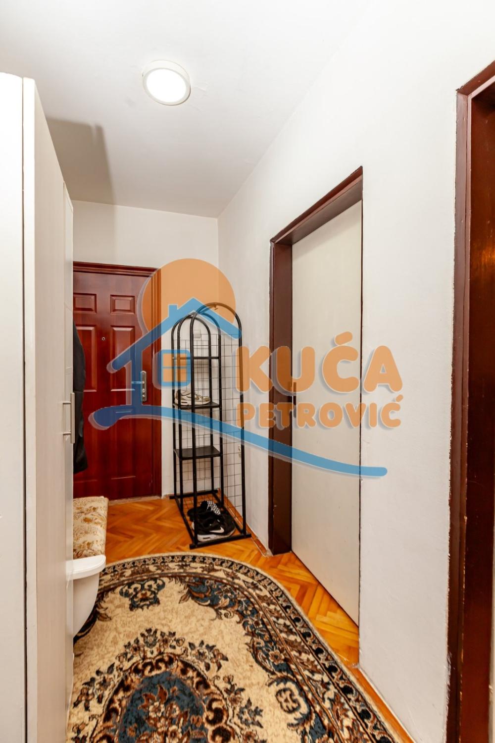 Slika 2 - Stan u zgradi, uknjižen, oglas ID p-015435