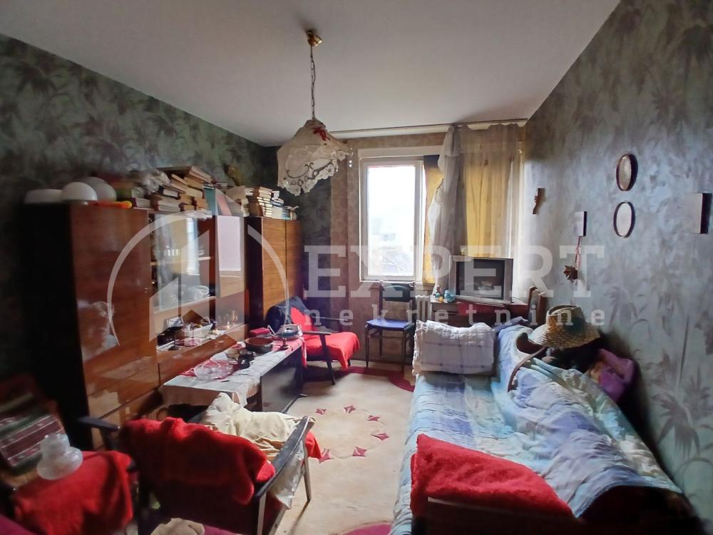 Slika 8 - Stan u zgradi, uknjižen, centralno grejanje, oglas ID p-015420