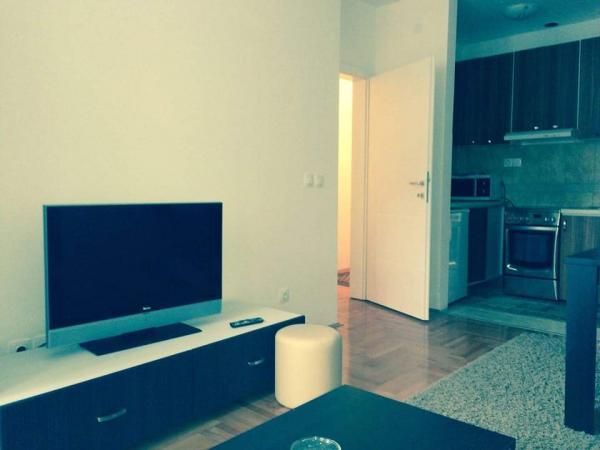 Glavna slika -Garsonjera Pored Doma Zdravlja