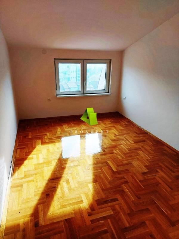 Slika 3 - Nov dvoiposoban stan sa PDV-om u centru ID#7437