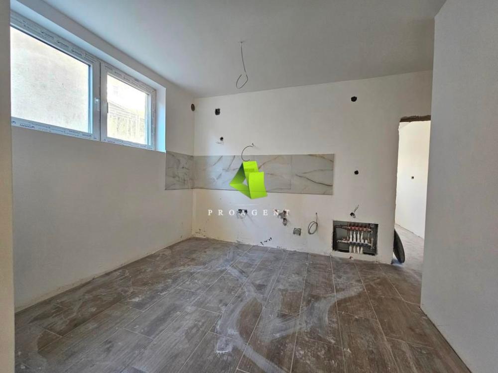 Glavna slika -Dvoiposoban stan u kvalitetnoj i modernoj novogradnji na atraktivnoj lokaciji u Durlanu ID#7552