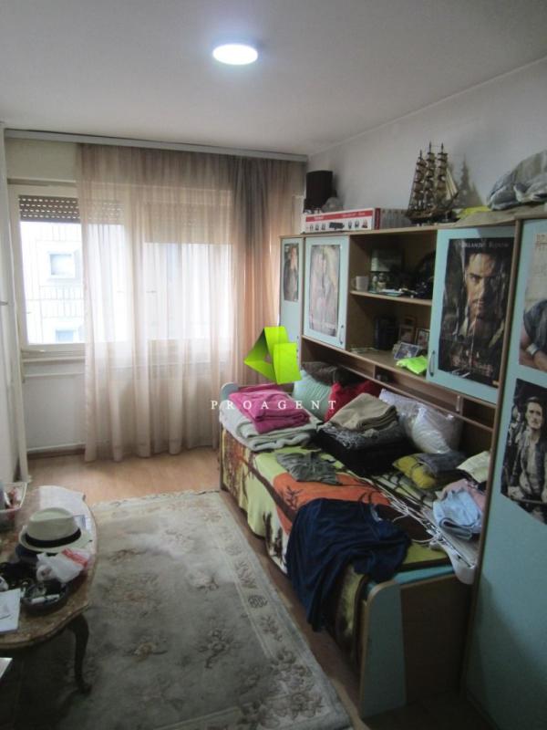 Slika 9 - Četvorosoban stan sa nameštajem u centru ID#7557