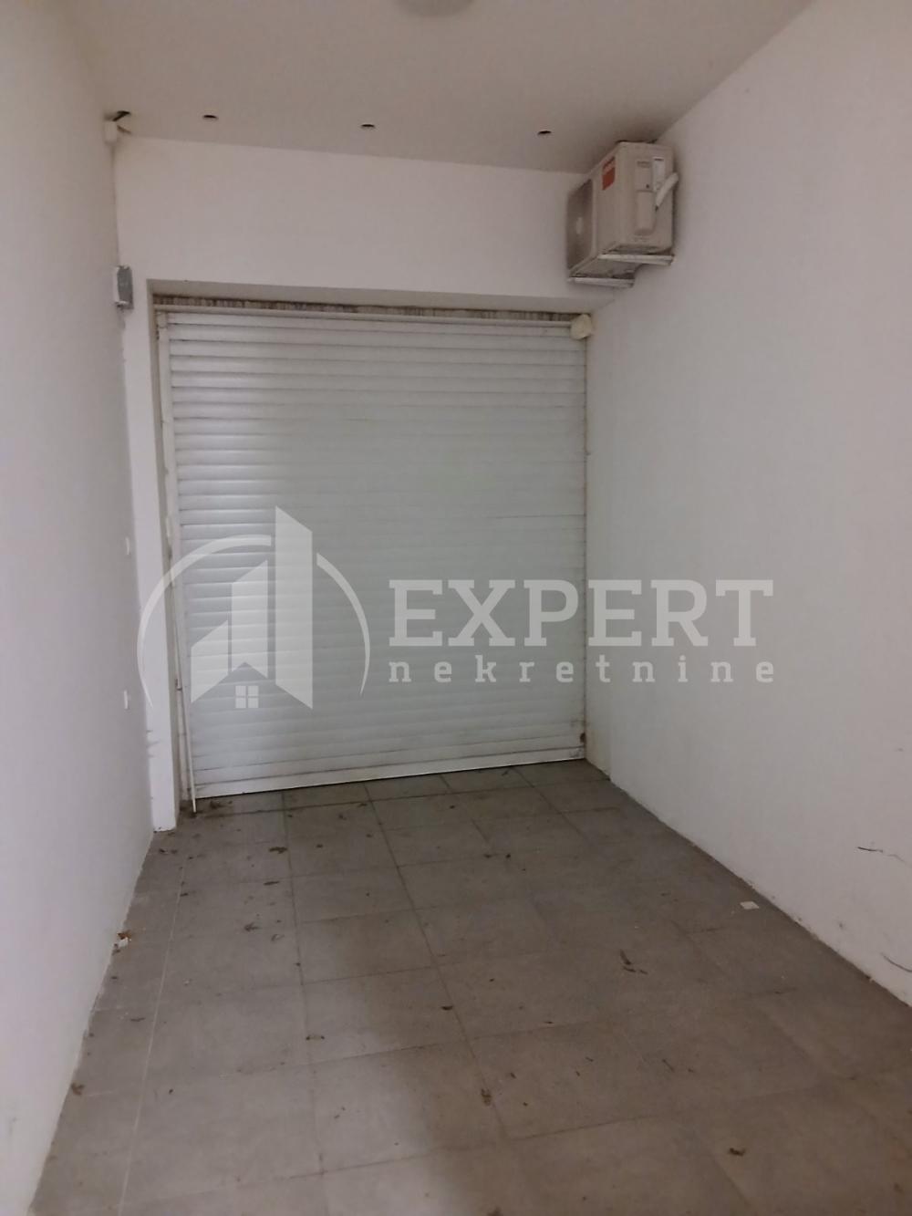 Slika 3 - Stan u zgradi, novogradnja, uknjižen, centralno grejanje, oglas ID p-015481