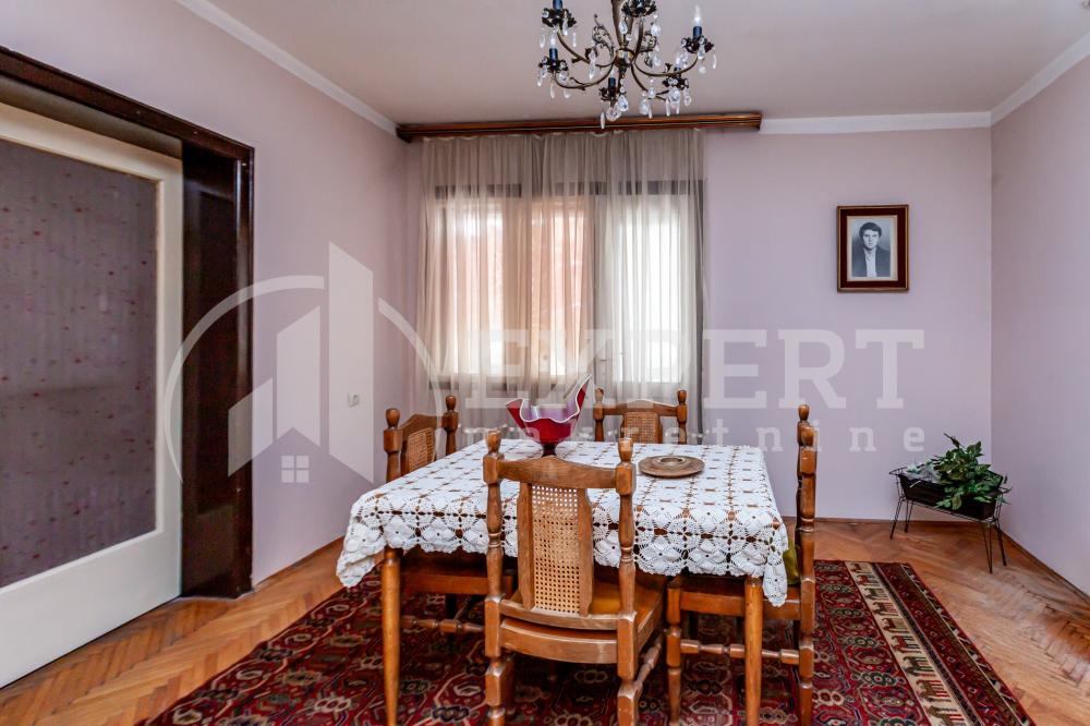 Slika 2 - Stan u zgradi, uknjižen, grejanje na struju, oglas ID p-015506