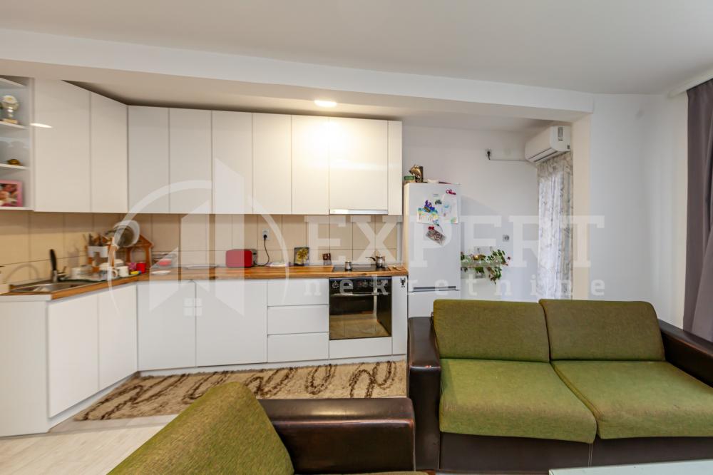 Slika 2 - Stan u zgradi, novogradnja, uknjižen, etažno grejanje, oglas ID p-015581