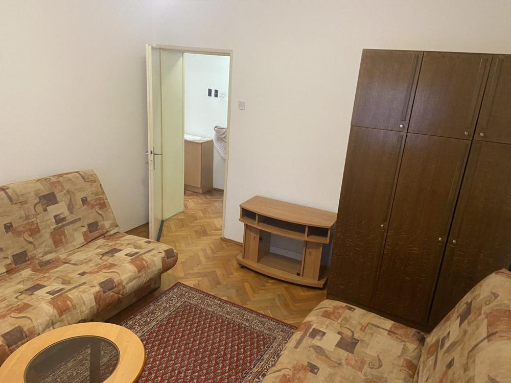 Slika 5 - Starogradnja, u blizini Palilulske pijace