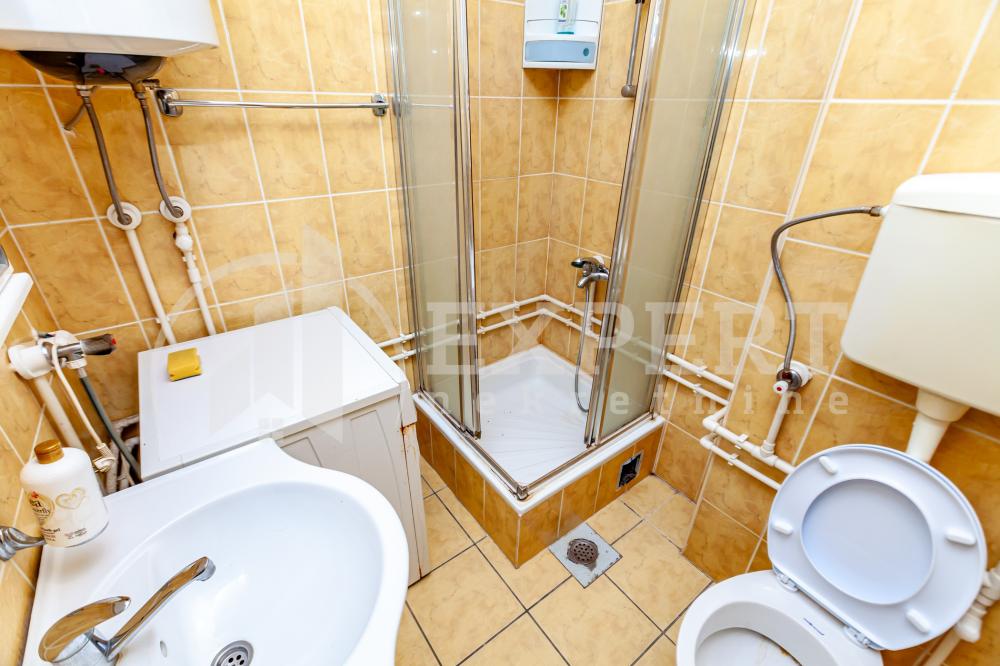 Slika 7 - Stan u zgradi, uknjižen, etažno grejanje, oglas ID p-015586