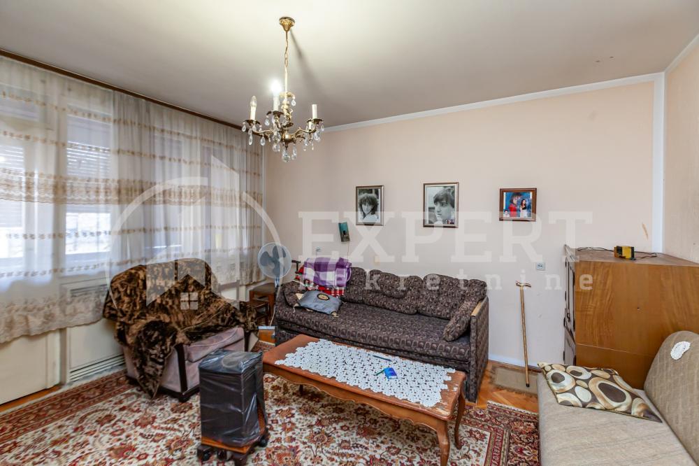 Slika 4 - Stan u zgradi, grejanje na struju, oglas ID p-015627