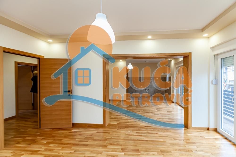 Glavna slika -Stan u zgradi, uknjižen, oglas ID p-015616