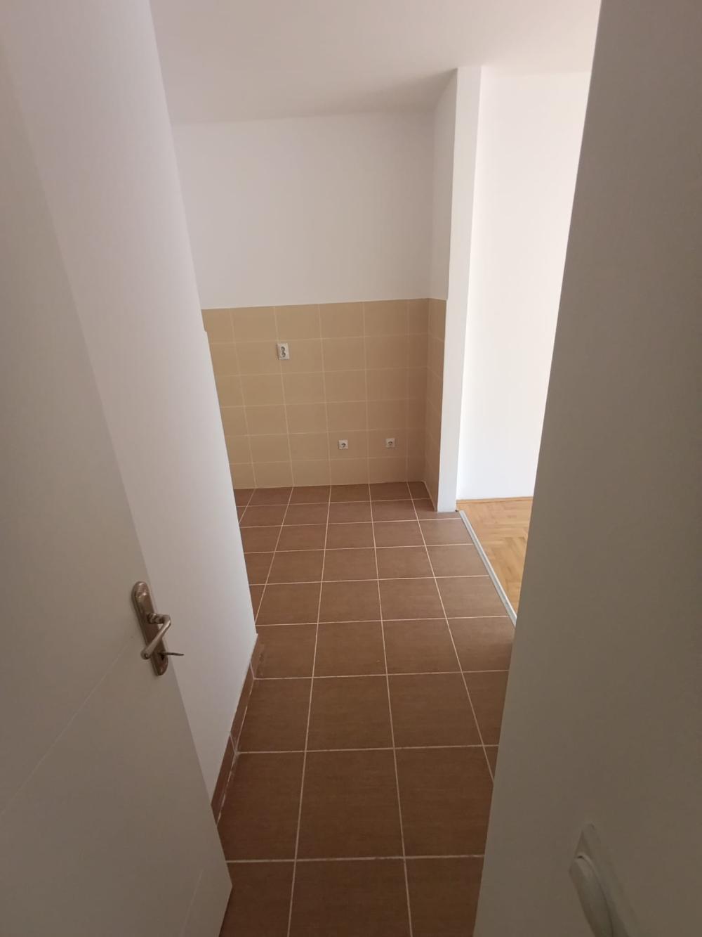 Slika 1 - Još jedan slobodan 2.5 stan na bulevaru
