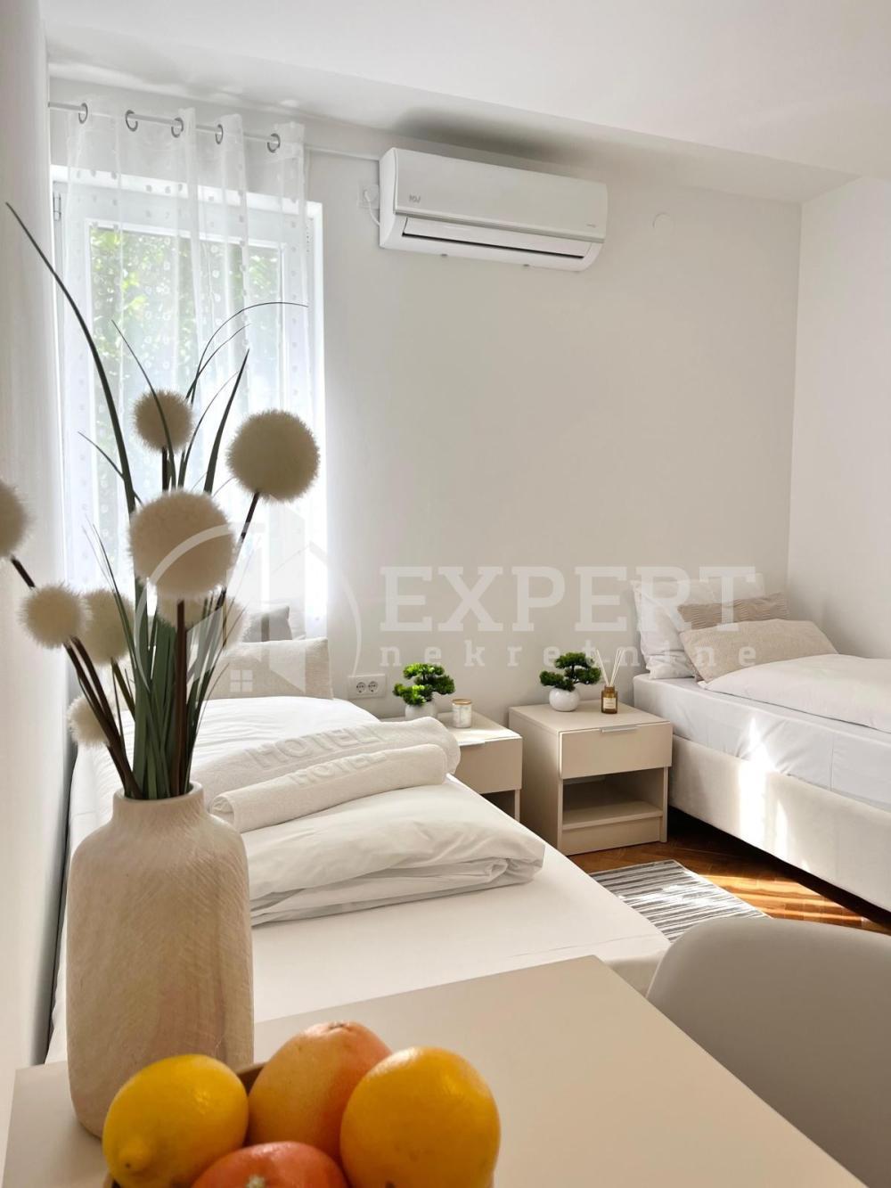 Slika 3 - Stan u zgradi, uknjižen, grejanje na struju, oglas ID p-015659