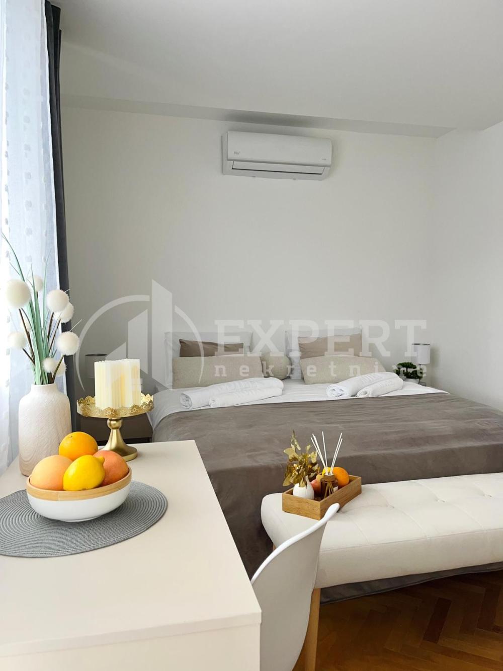 Slika 5 - Stan u zgradi, uknjižen, grejanje na struju, oglas ID p-015659