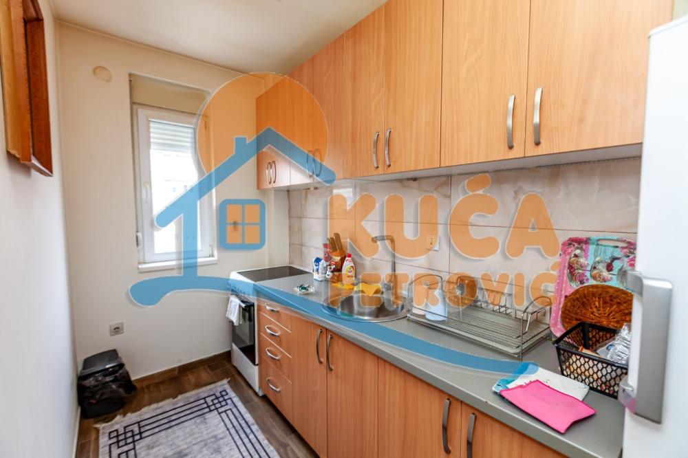 Slika 3 - Stan u zgradi, novogradnja, etažno grejanje, oglas ID p-015637