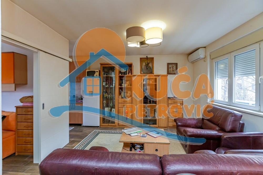 Glavna slika -Stan u zgradi, novogradnja, etažno grejanje, oglas ID p-015637