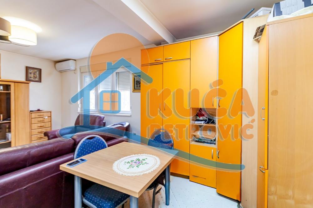 Slika 2 - Stan u zgradi, novogradnja, etažno grejanje, oglas ID p-015637