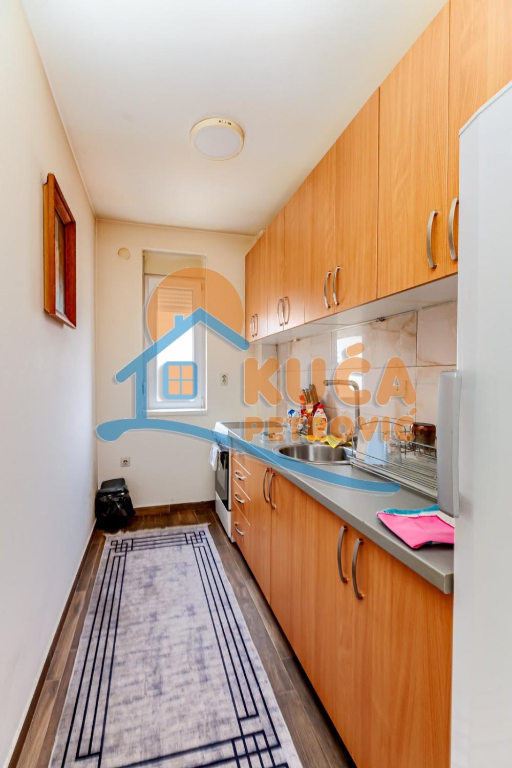 Slika 9 - Stan u zgradi, novogradnja, etažno grejanje, oglas ID p-015637