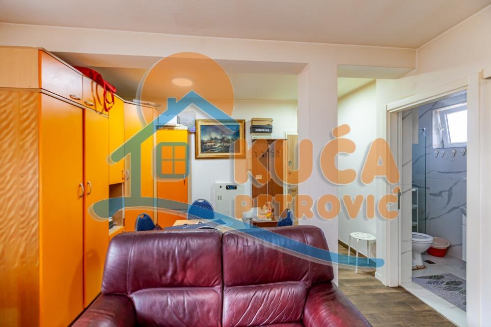 Slika 1 - Stan u zgradi, novogradnja, etažno grejanje, oglas ID p-015637