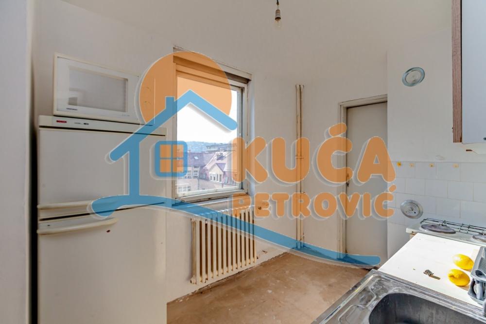 Slika 7 - Stan u zgradi, uknjižen, centralno grejanje, oglas ID p-015744