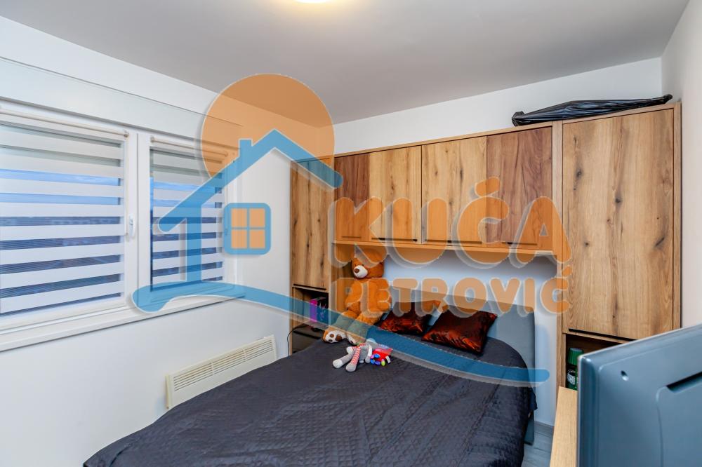 Slika 10 - Stan u zgradi, novogradnja, grejanje na struju, oglas ID p-015758