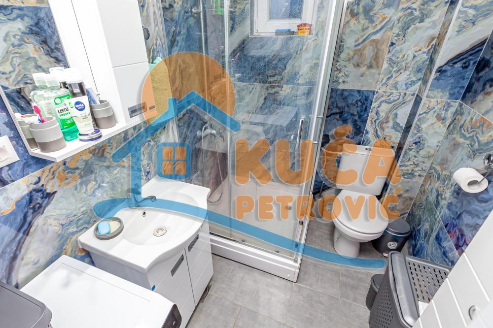 Slika 11 - Stan u zgradi, novogradnja, grejanje na struju, oglas ID p-015758