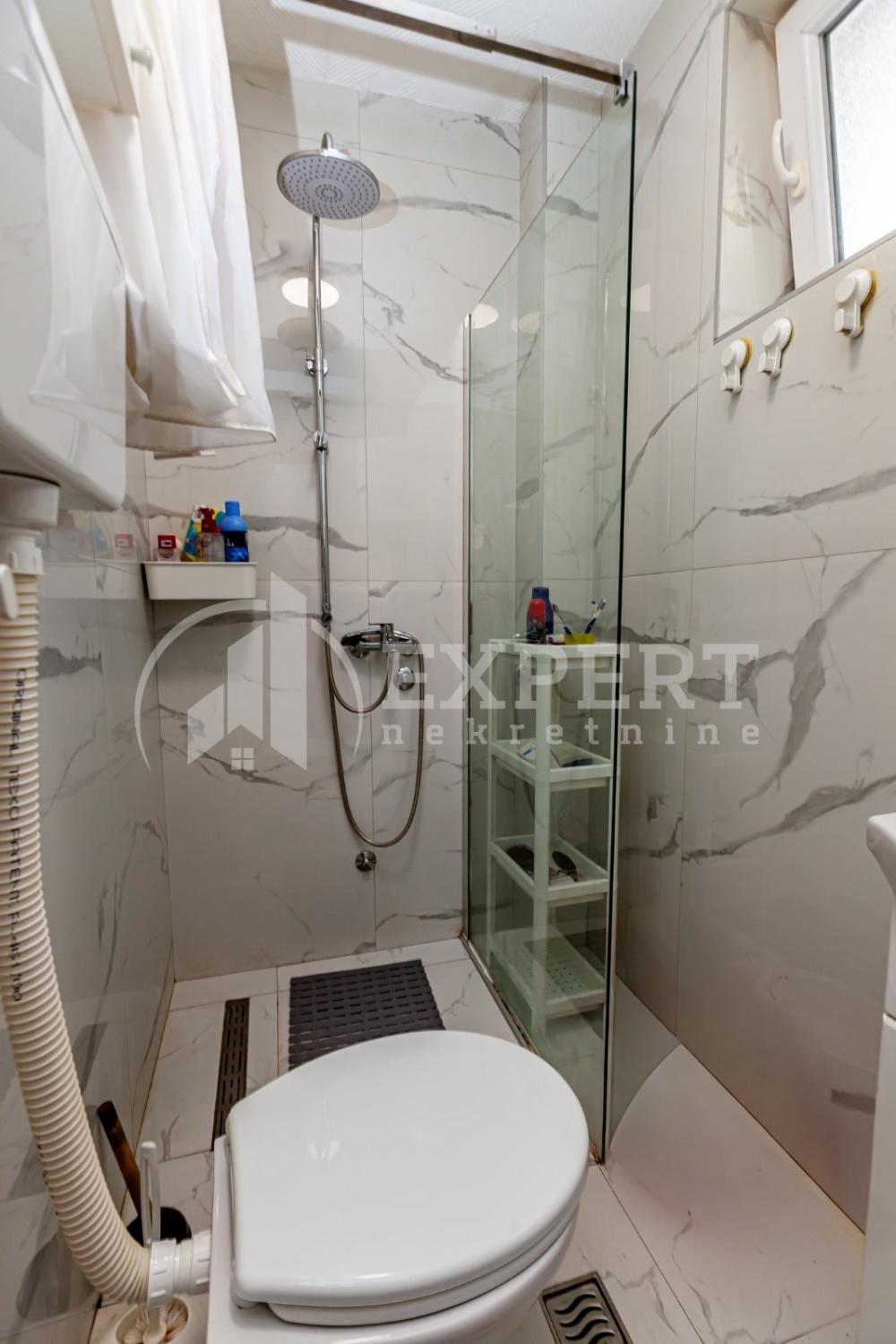 Slika 6 - Stan u zgradi, novogradnja, etažno grejanje, oglas ID p-015637