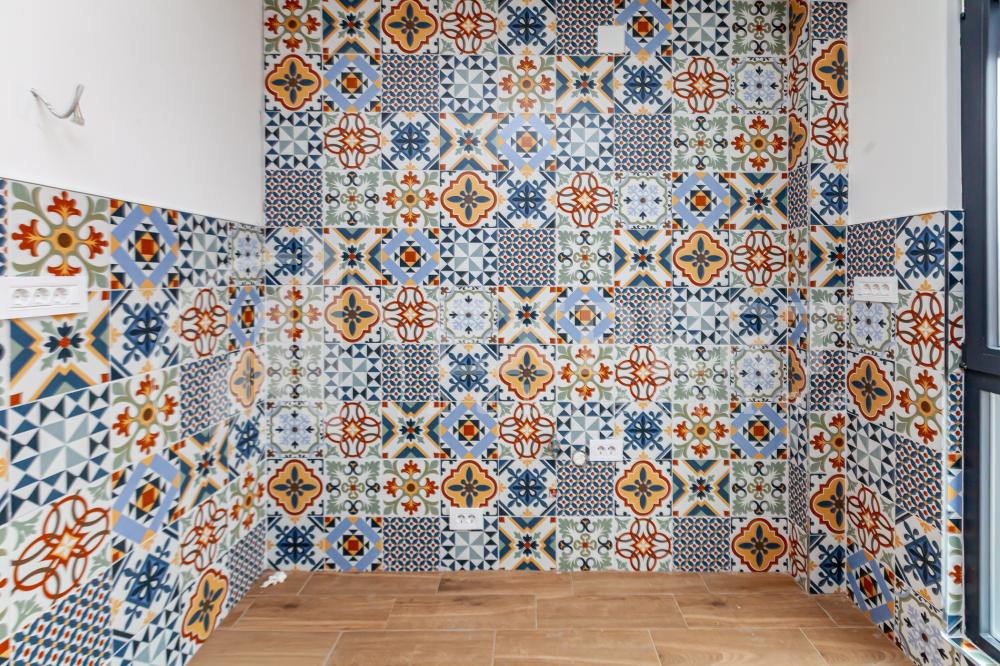 Slika 4 - Stan u zgradi, novogradnja, uknjižen, etažno grejanje, oglas ID p-015729