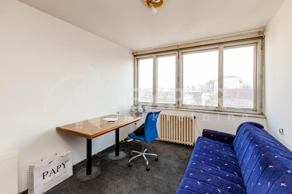 Slika 11 - Stan u zgradi, uknjižen, centralno grejanje, oglas ID p-015744