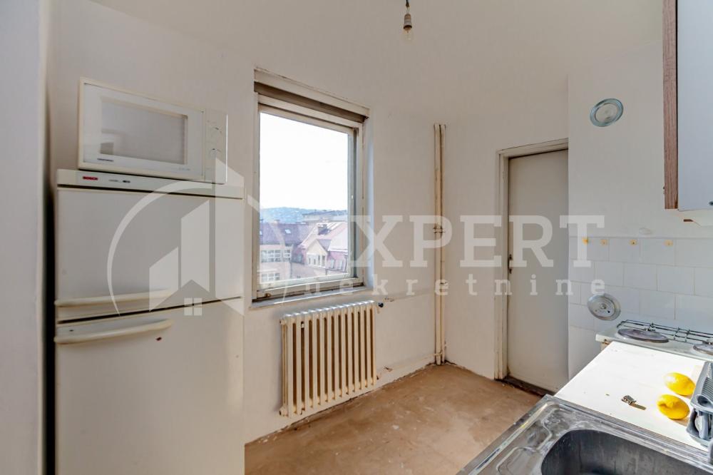 Slika 7 - Stan u zgradi, uknjižen, centralno grejanje, oglas ID p-015744