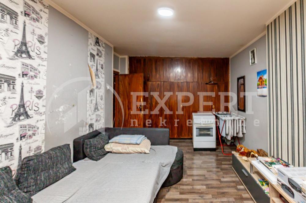 Glavna slika -Stan u zgradi, uknjižen, oglas ID p-015769