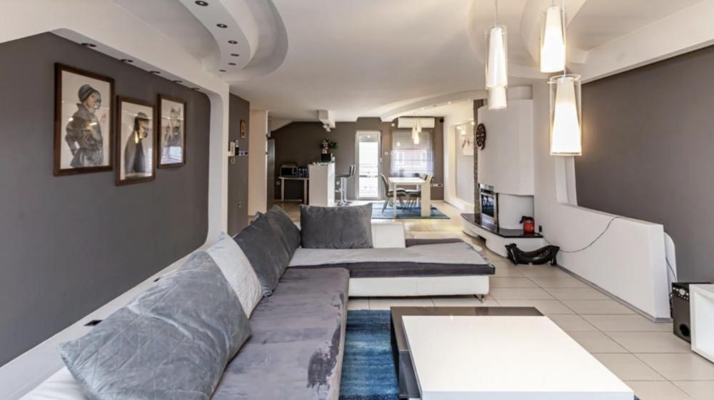 Glavna slika -Prodaje se sa nameštajem i parkingom