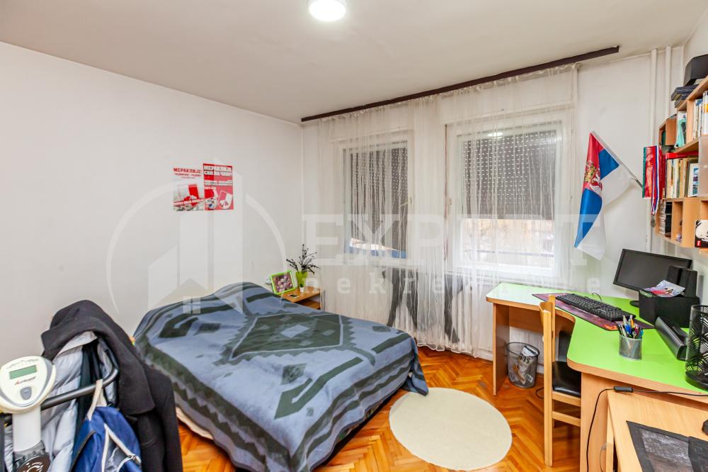 Slika 11 - Stan u zgradi, uknjižen, centralno grejanje, oglas ID p-015831