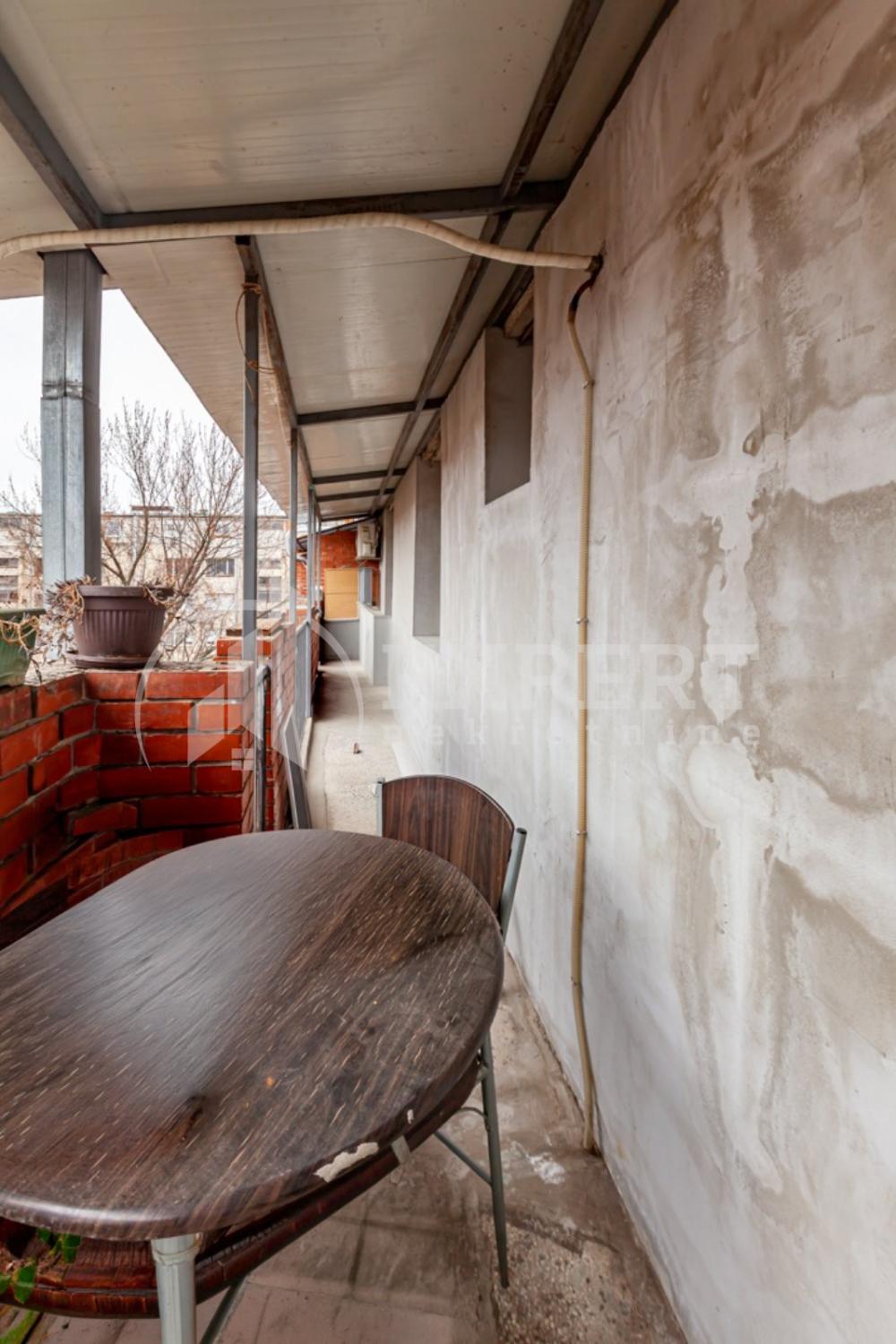 Slika 7 - Stan u zgradi, uknjižen, grejanje na struju, oglas ID p-015836