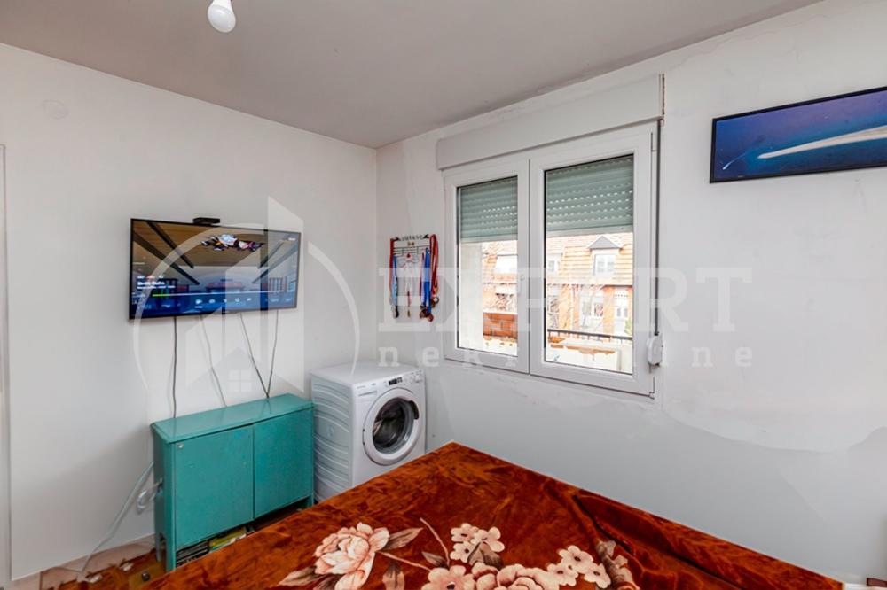 Slika 11 - Stan u zgradi, uknjižen, grejanje na struju, oglas ID p-015836