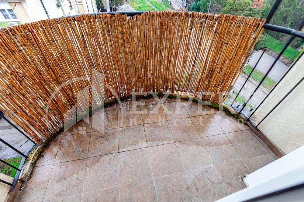 Slika 10 - Stan u zgradi, uknjižen, etažno grejanje, oglas ID p-015838