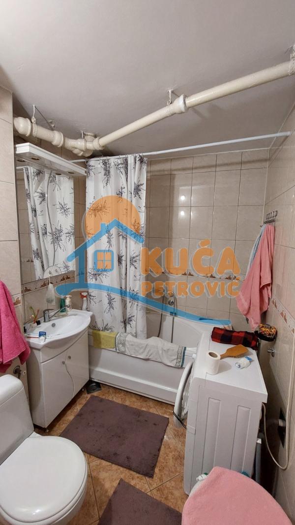 Slika 10 - Stan u zgradi, uknjižen, centralno grejanje, oglas ID p-015893